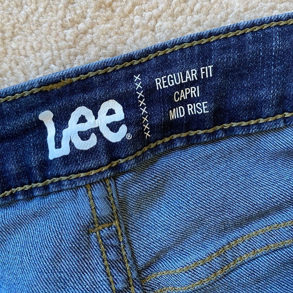 LEE Legendary Regular Fit Mid Rise Five-Pocket Stretch Denim Capri Jeans Size 12 - Picture 7 of 12